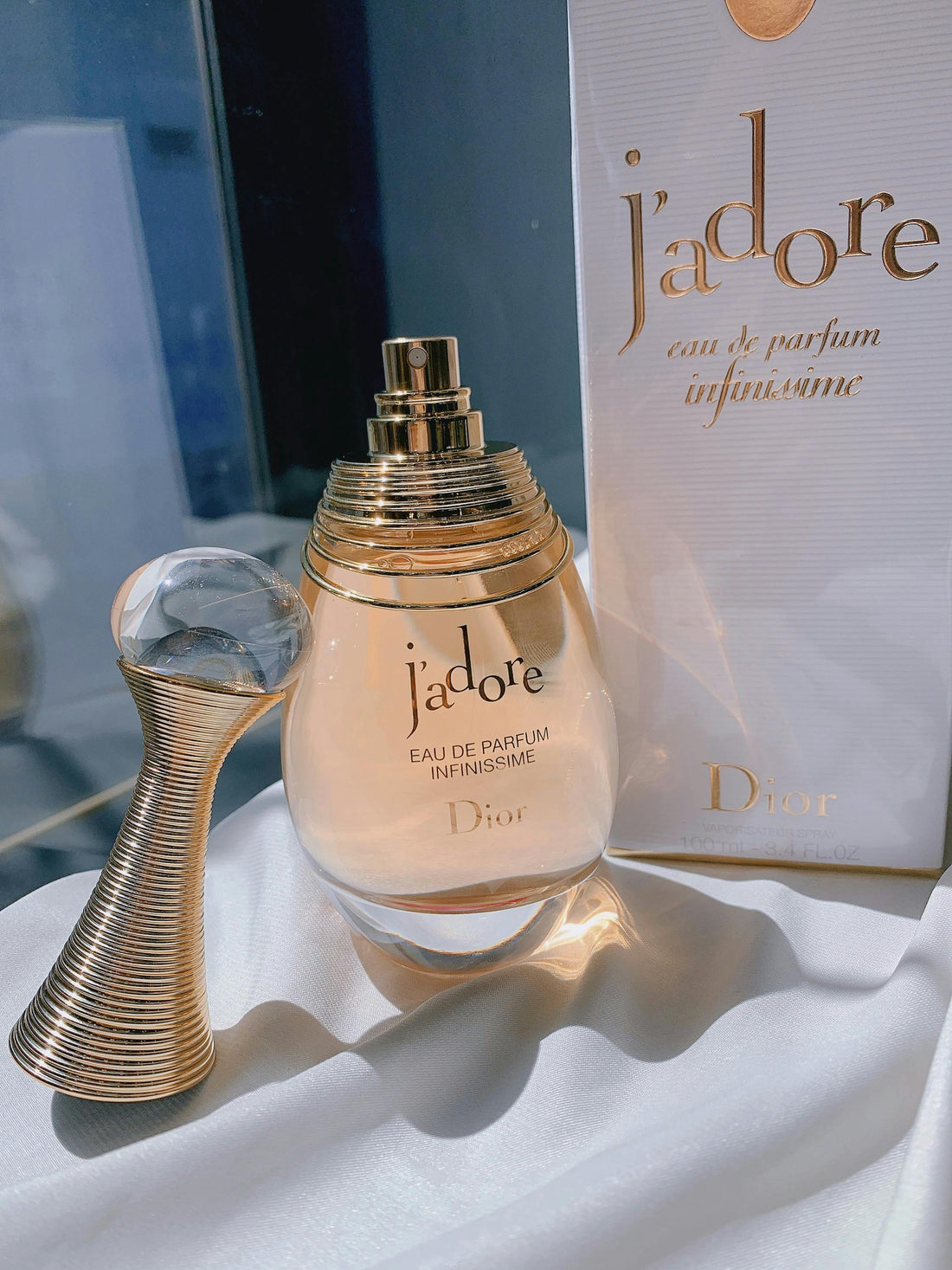 ✨ Découvrez l'Univers des Parfums : Le Guide Ultime pour Choisir Votre Senteur Parfaite avec RMB Cosmétique ✨